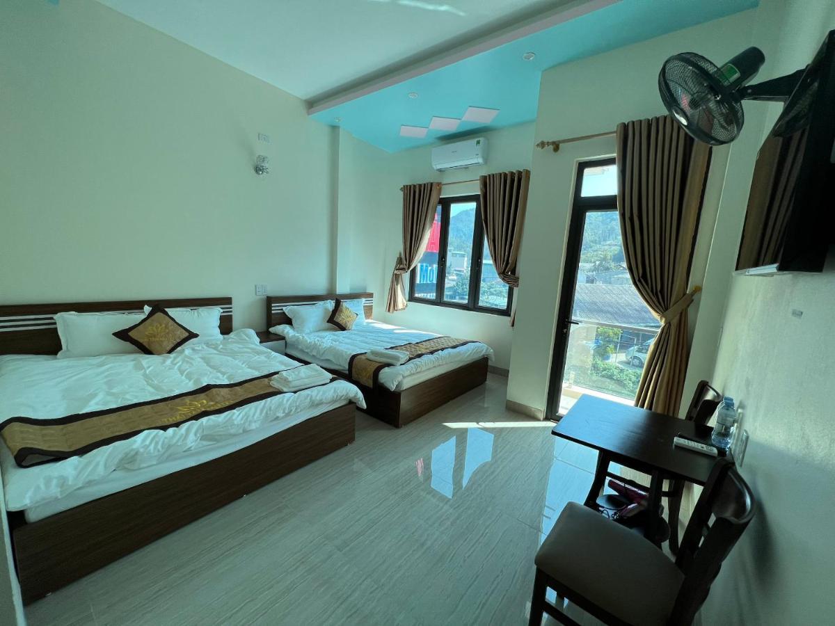Nhà Nghỉ Thái Tâm Dong Van  Exterior foto