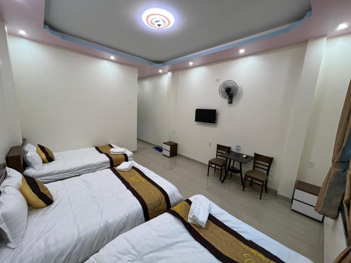 Nhà Nghỉ Thái Tâm Dong Van  Exterior foto